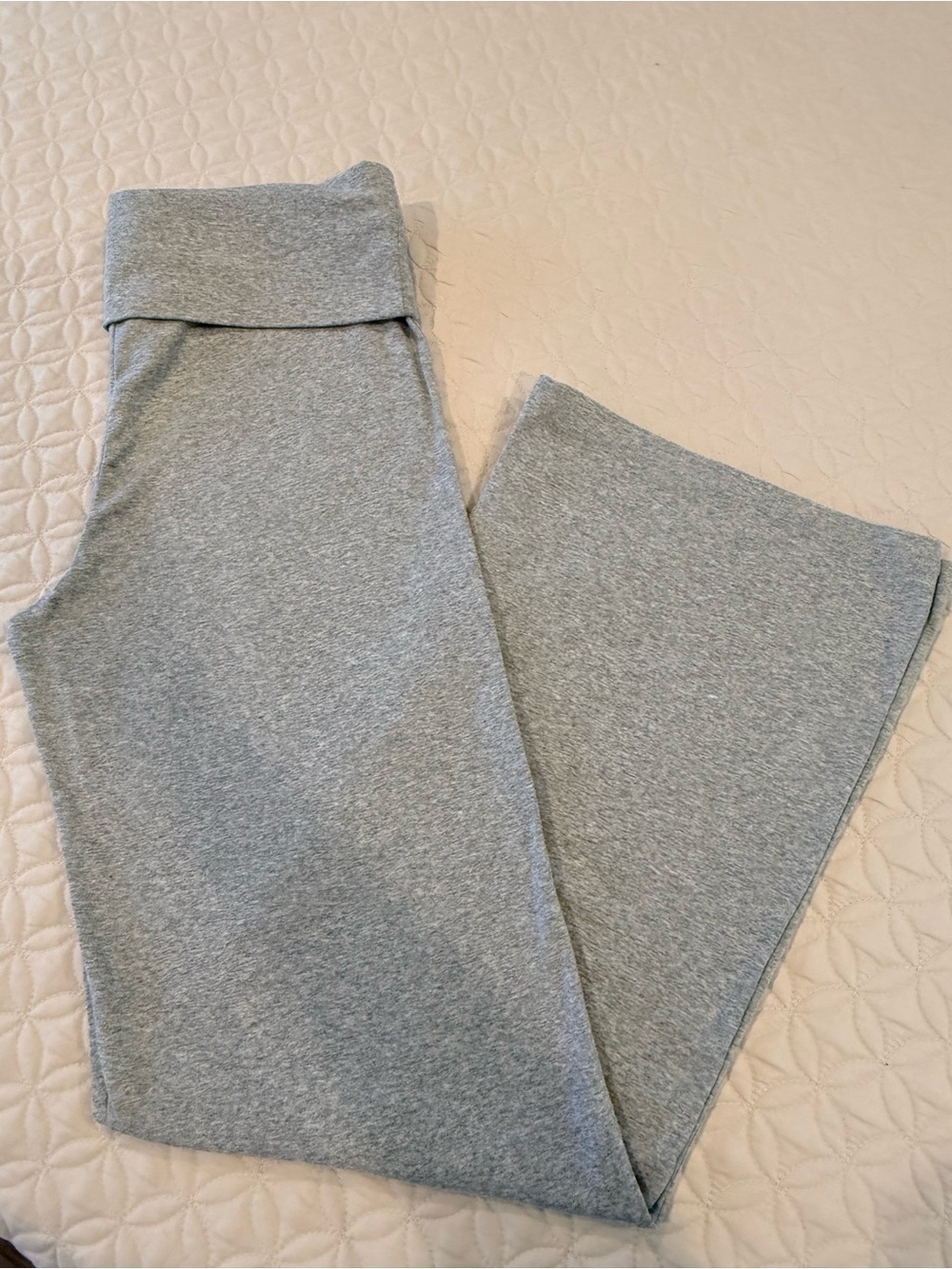 Women’s Gray Fold-Over leggings. Size M